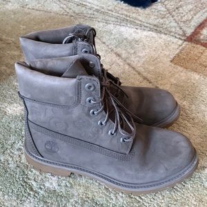 Timberlands boots size 8